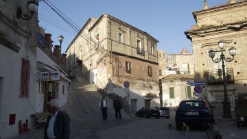 В Италии бесплатно раздают дома в южном городке с условием их реставрации