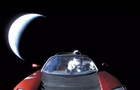 Запущенную в космос машину Tesla признали спутником