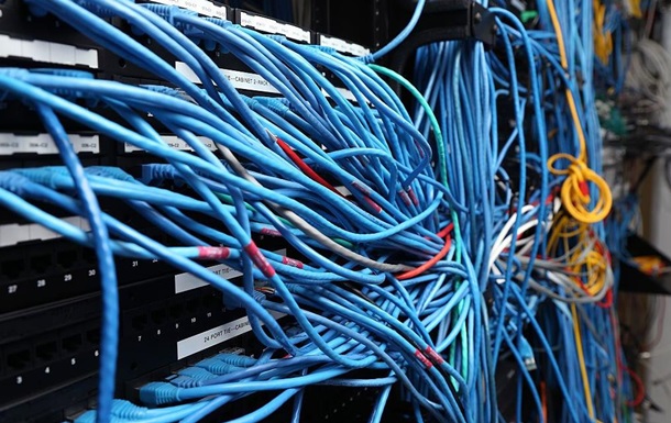 Microsoft і Facebook проклали найпотужніший кабель по дну Атлантики