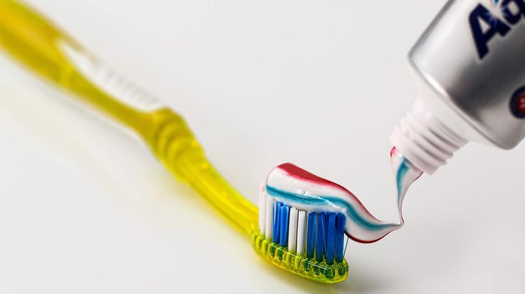 Зубная паста несет серьезную опасность - ученые