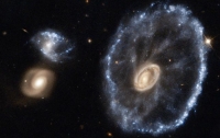 Хаббл слелал уливительный снимок галактики Колесо телеги