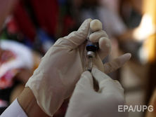 В Украине запретили партию вакцины итальянского производителя, которую упаковывали в России