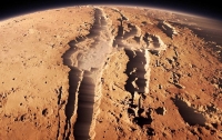 На Марсе обнаружили замаскированного гуманоида и вход в подземелье