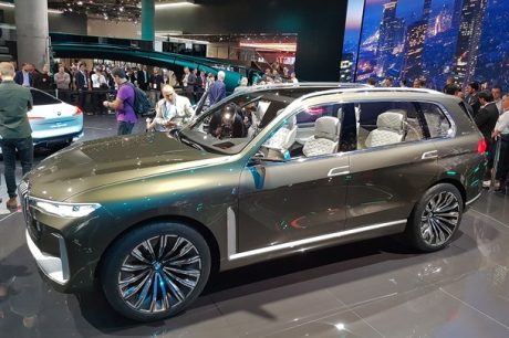 BMW презентовала мега-большой кроссовер X7 iPerformanc (ФОТО)