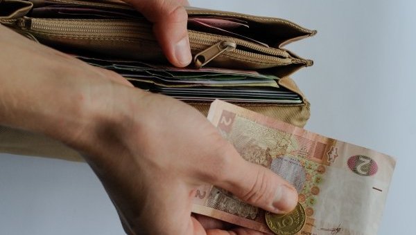 Задолженность по выплате зарплаты в Украине выросла более чем на 32 процентов