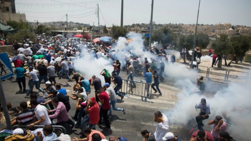 Кровавые столкновения в Иерусалиме: есть погибшие и сотни раненых