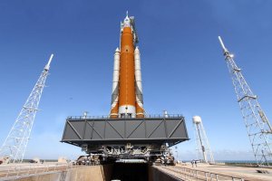 NASA перенесло перший запуск надважкої ракети на 2019 рік