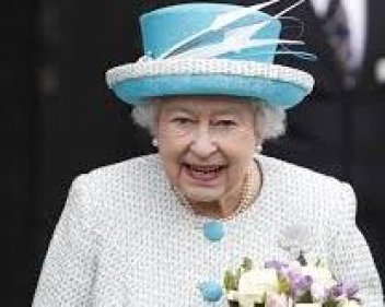 Королева Єлизавета II влаштувала закриту вечірку в стилі ABBA