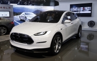Tesla отзывает 11 тысяч Model X из-за неисправности