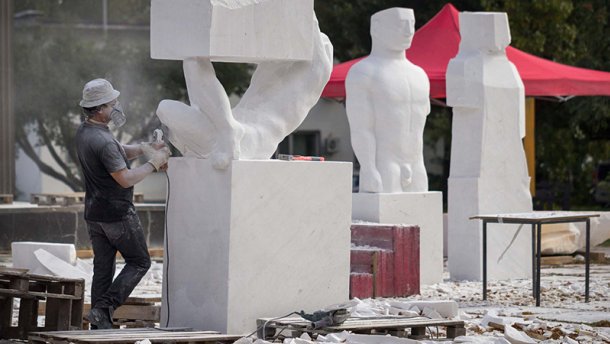 Знамениті скульптори презентують у Києві свої роботи: що треба знати про мистецьку подію