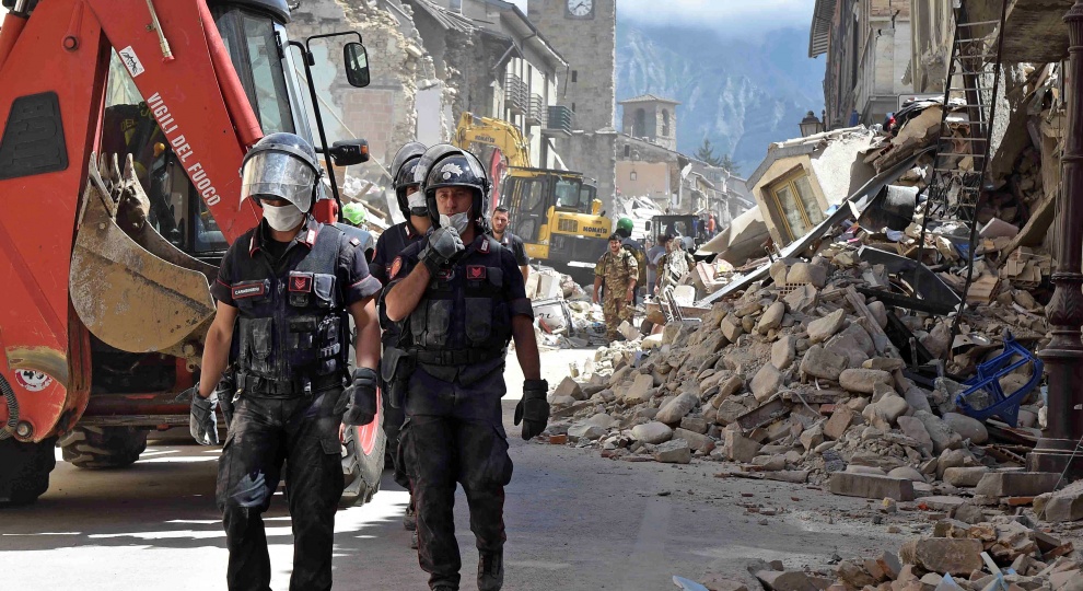 Мощное землетресение в Италии: сотни погибших и масштабные разрушения. Инфографика
