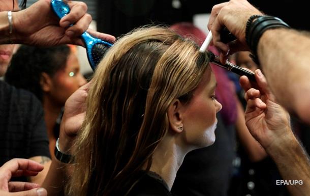 Медики: Часте фарбування волосся сприяє розвитку раку