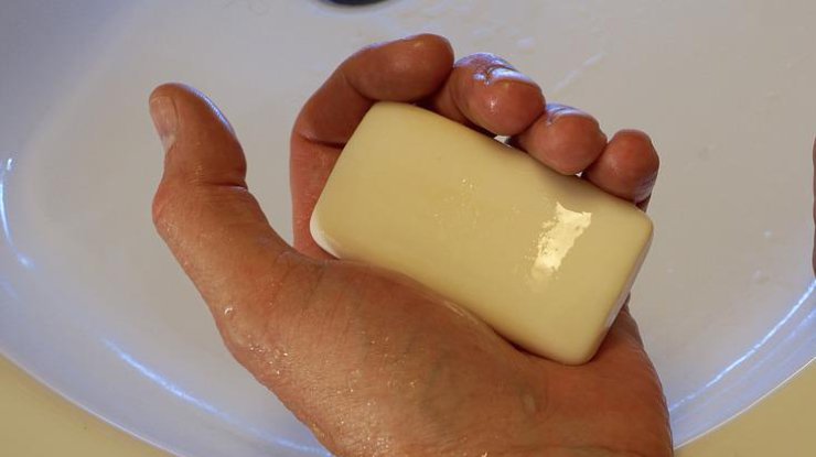 Ученые рассказали о смертельной опасности мыла