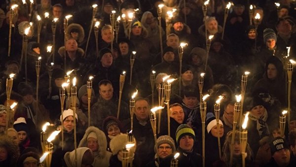 В Эстонии отметили 100-летие независимости масштабным факельным шествием