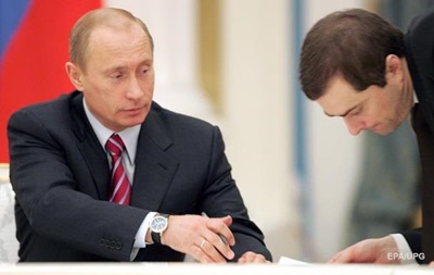 Сурков остался на посту помощника Путина
