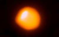 Астрономи отримали найбільш чіткий знімок зірки Бетельгейзе