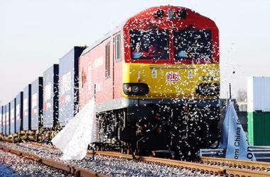 В Лондон прибыл первый товарный поезд из Китая: 12 000 км за 18 дней