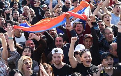 В Ереване возобновились протесты оппозиции