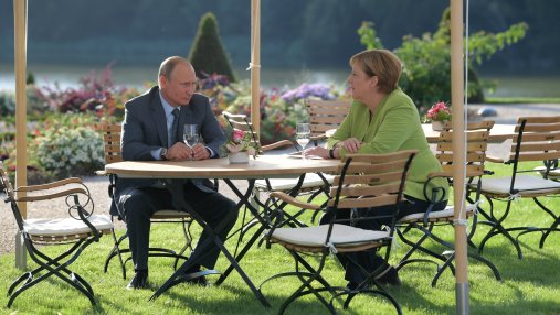 Прагматичное сближение: западные СМИ о результатах встречи Путина и Меркель